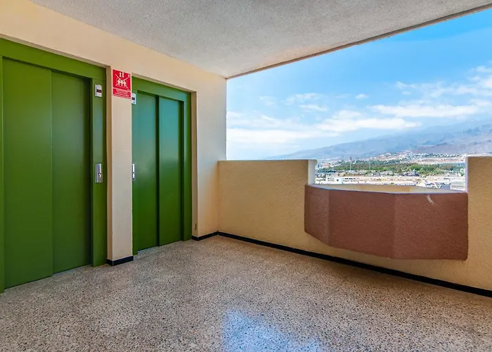 Torres Del Sol Front Ph06 公寓